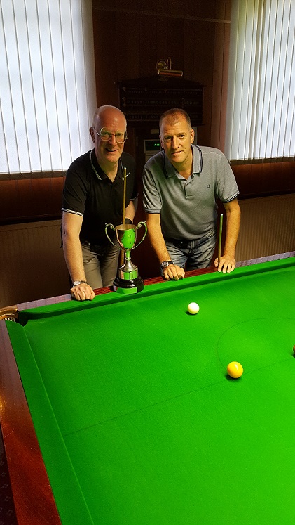 Mark Evans (Maghull RBL) & I A Jones (Crosby Village SC) about to go into battle in the Final of the JF Wills Handicap Final..